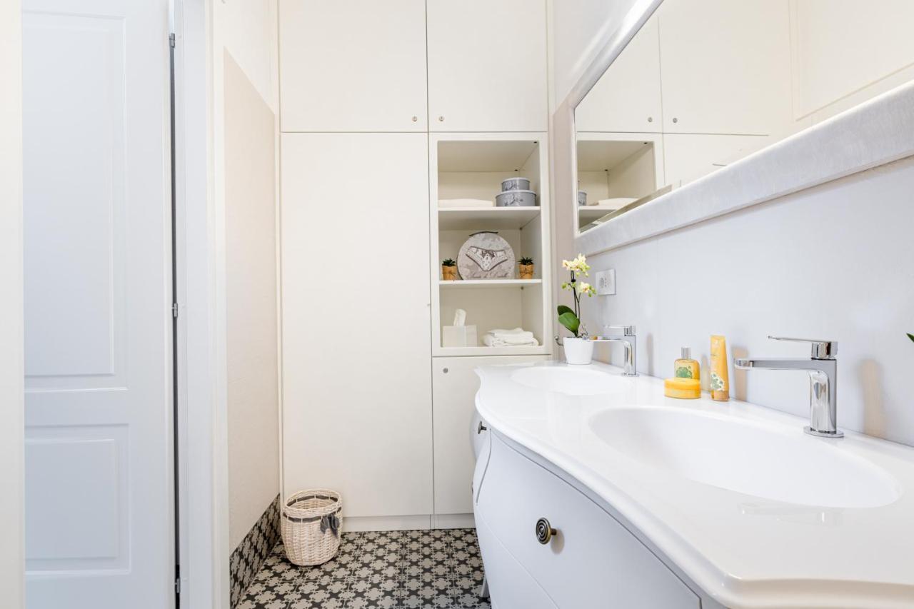 Luxury Stars In Rome - Andromeda Apartment In Colosseum 외부 사진